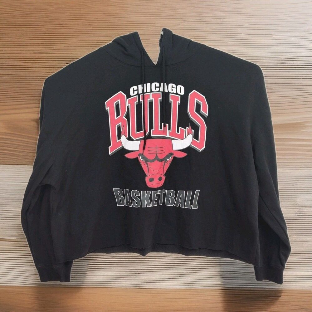 Chicago Bulls Basketball hoodie pullover sweatshirt, women's 3XL, black, raw hem